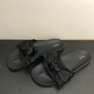 Mossimo Black Bow Slides - Women’s 11